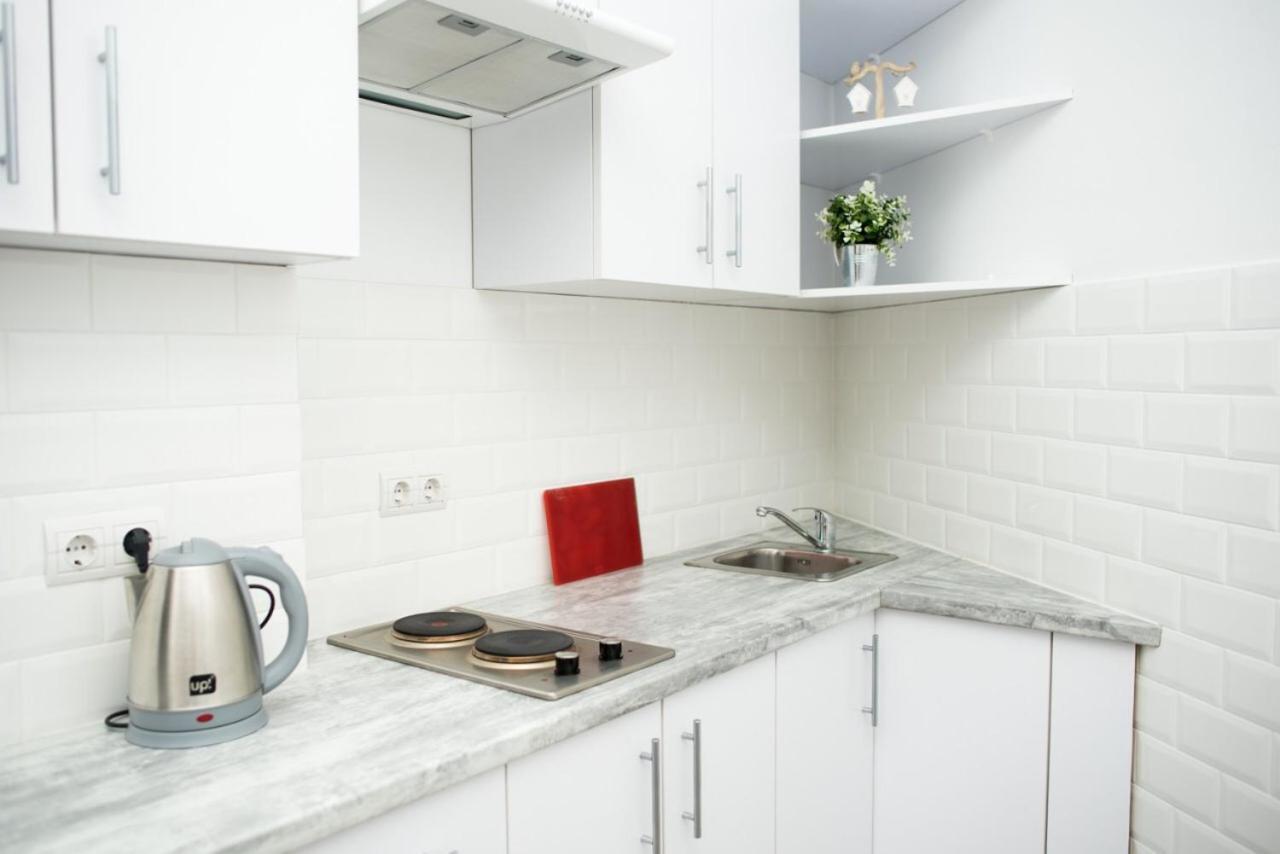 Deluxe Apartment In Old City Center Lviv Exterior photo